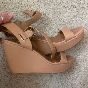Arturo Chiang wedges